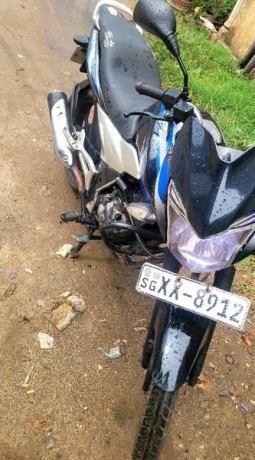 bajaj-discover-big-2