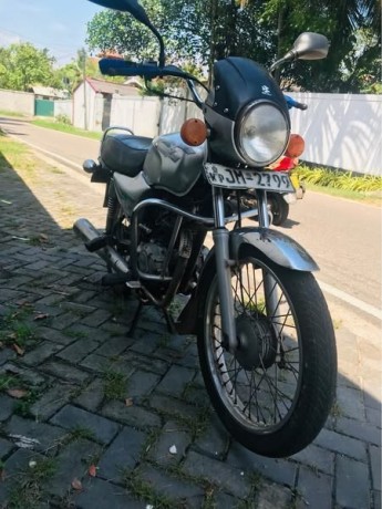 bajaj-boxer-2004-big-0