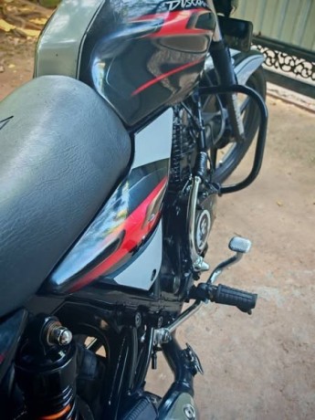 bajaj-discover-135-dts-i-big-0