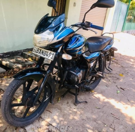 bajaj-discover-big-2