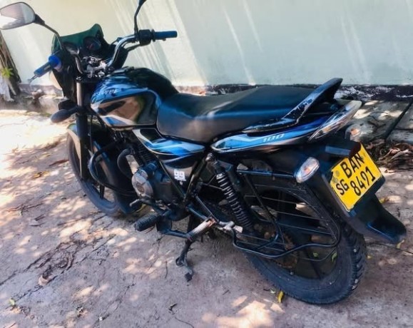 bajaj-discover-big-0