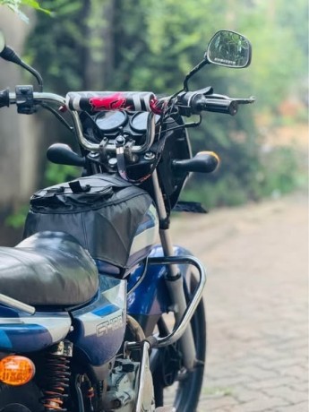 bajaj-ct-100-big-3