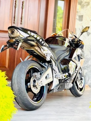 honda-cbr-6-big-1
