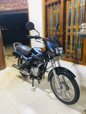 bajaj-ct-100-big-0