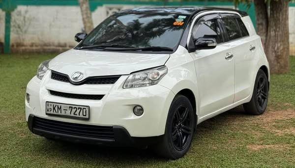 toyota-ist-big-1