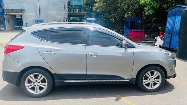 hyundai-tucson-2014-ix-35-big-3