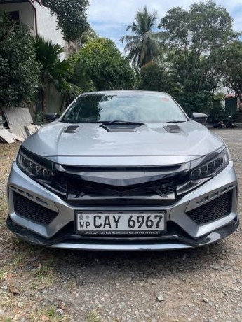 honda-civic-sr-2017-big-2