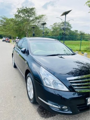 nissan-teana-250-xv-v6-big-0