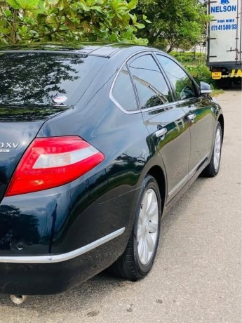 nissan-teana-250-xv-v6-big-2