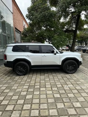 land-cruiser-prado-250-big-3