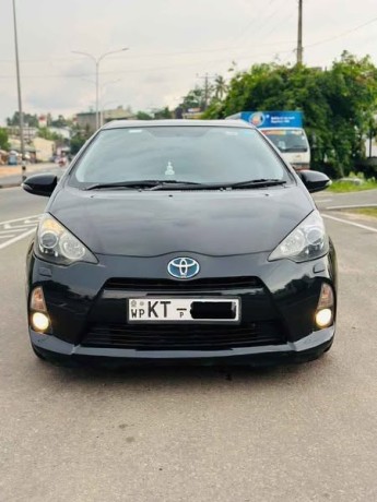 toyota-aqua-g-grade-big-0