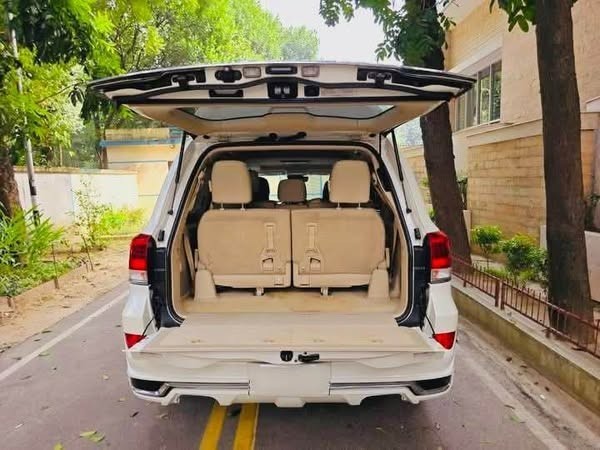2016-toyota-land-cruiser-v8-big-4