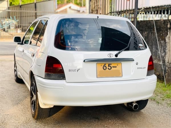 toyota-starlet-big-3