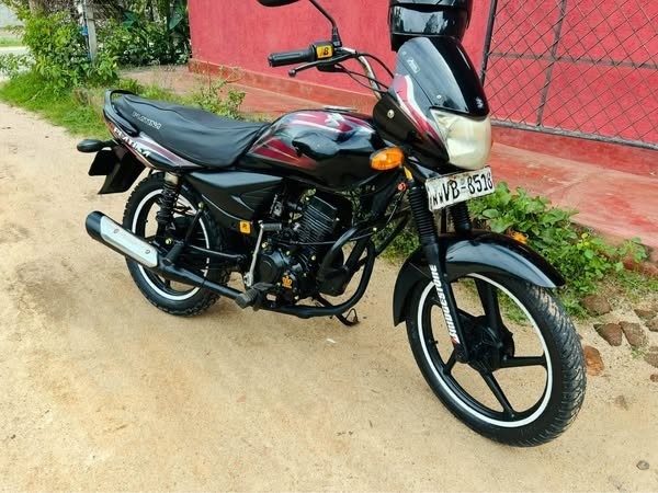 bajaj-platina-125cc-big-1