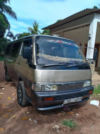 nissan-caravan-td27-big-1