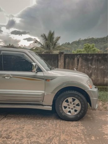 mitsubishi-montero-big-2
