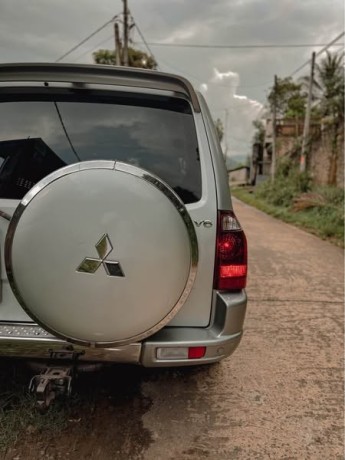 mitsubishi-montero-big-4