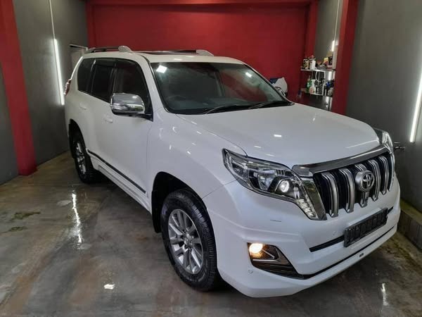 toyota-land-cruiser-prado-big-4