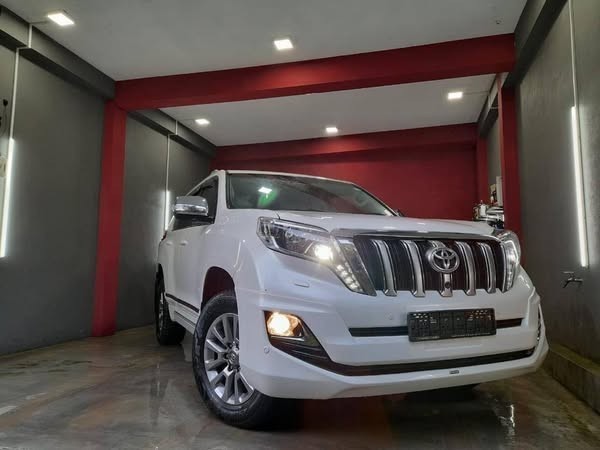 toyota-land-cruiser-prado-big-2
