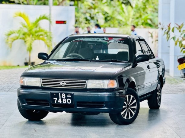 nissan-sunny-fb-13-big-1