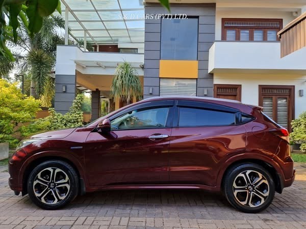 honda-vezel-ru-3-z-grade-big-1