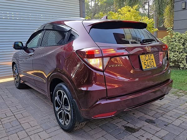 honda-vezel-ru-3-z-grade-big-2