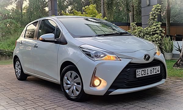 toyota-vitz-ksp-130-big-0