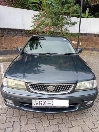nissan-sunny-fb-15-super-saloon-big-4