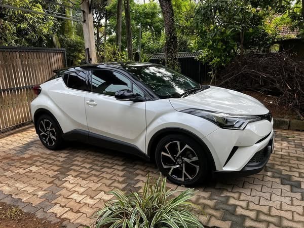 2018-toyota-ngx-10-big-2