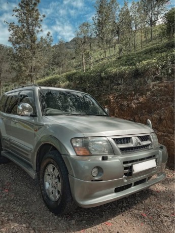 mitsubishi-montero-big-0