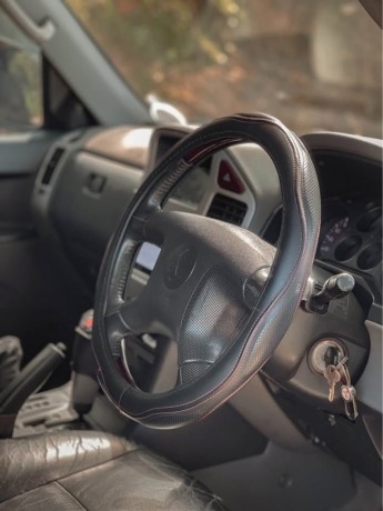 mitsubishi-montero-big-7