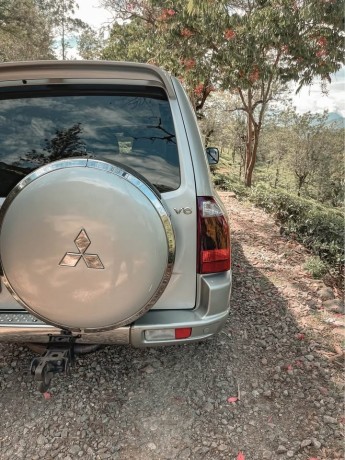 mitsubishi-montero-big-4