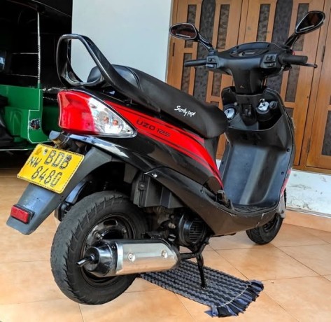 mahindra-rodeo-uzo-125-big-3