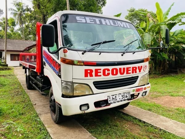 toyota-toyoace-carrier-1998-2003-big-1