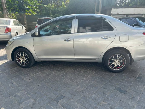 toyota-belta-big-1