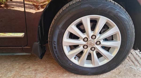 toyota-allion-g-grade-big-4