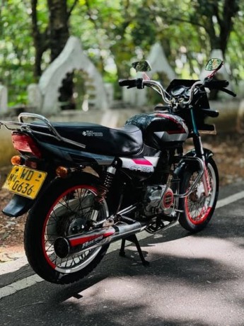 bajaj-ct-100-big-3