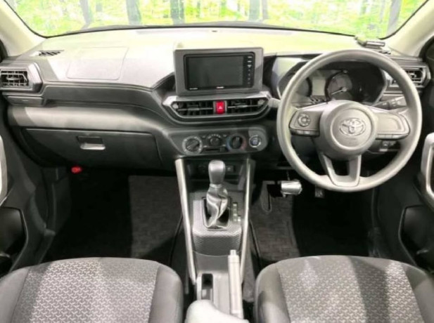 toyota-raize-grade-x-1000cc-big-5