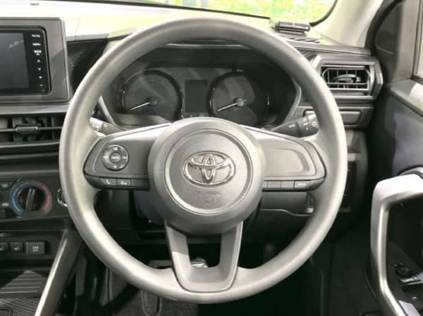 toyota-raize-grade-x-1000cc-big-4