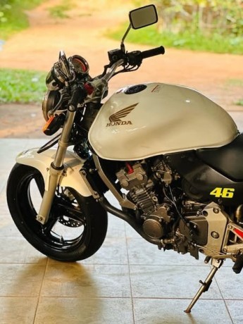 honda-hornet-250-big-3