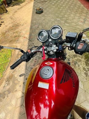 honda-hornet-ch130-big-3