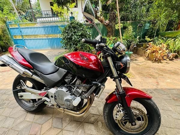 honda-hornet-ch130-big-0