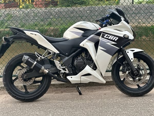 honda-cbr-250r-big-3