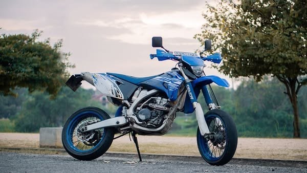 wr250f-big-2