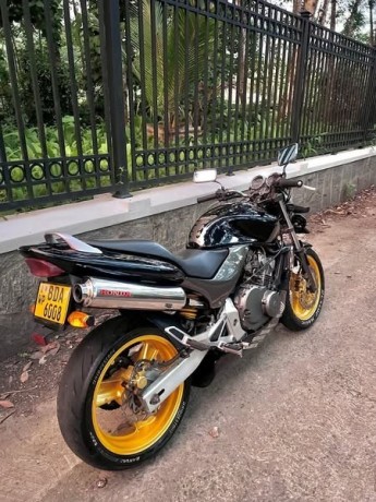 honda-hornet-250-big-3