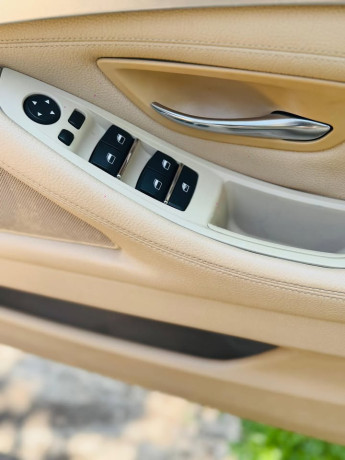 bmw-520d-2012-big-4