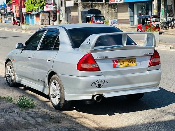 mitsubishi-lancer-ck2-1997-big-1