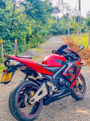 honda-cbr-6-big-3