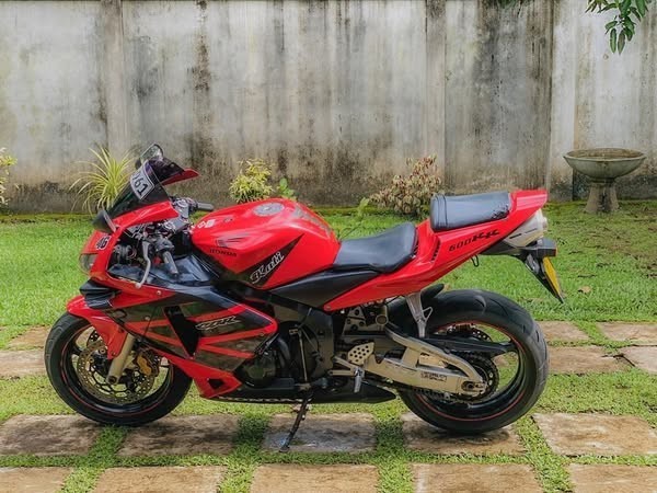honda-cbr-6-big-1