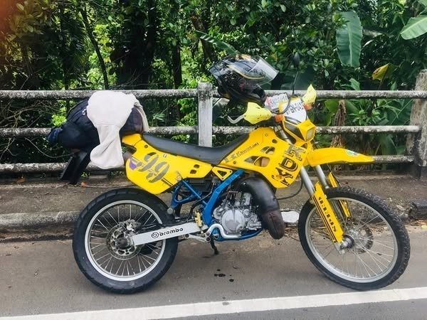kawasaki-kdx-125-big-2